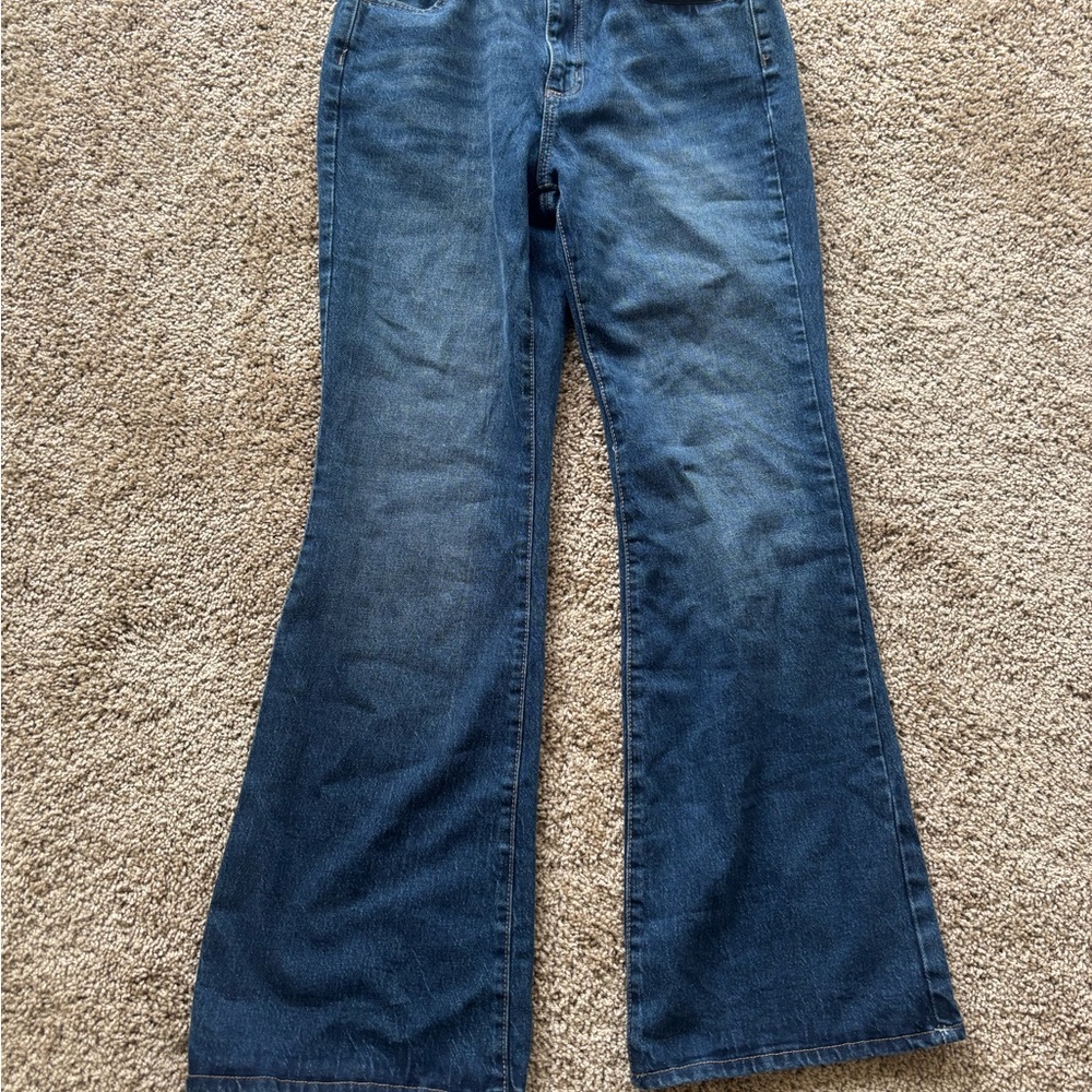 Universal Thread Blue Flare Jeans with Wide Leg Design